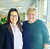 Andrea Nogva sammen med Høyreleder Erna Solberg.