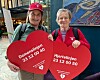 Leder i Nærøysund demensforening, Marit Dille, inviterer til foredrag 19. mars. På bildet er hun sammen med Helga Moen som tidligere var leder av demensforeninga i mange år.