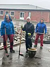 Karin Helmersen, Rannveig Kvalø og Anita Marø i gang med arbeidet.