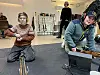 Oskar Ulsund og Mads Anders Hestø etter endt skyting på Kolvereid. Guttenes første stevne etter skyteskole i regi Vikna skytterlag