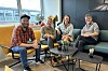 Geir Vidar Nubdal, Turid Finne og Torkil Marsdal Hanssen ønsker Agnes Beate Hamland velkommen inn i fellesskapet. Foto: Lykt