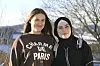 Iryna Pashchenko (25) og Yasmin Hashash (27) var blant de 15 deltakerne som mottok kursbevis på Mangfoldshuset på Kolvereid.