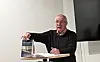 Roger Walaunet har samlet samlet hele skolehistorien til Vikna i ei bok.