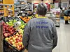 Teknologiske løsninger som selvbetjente kasser gir de ansatte bedre tid til å hjelpe de som handler