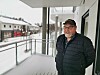 Terje Wennevik får kort vei til restaurant, supporterklubb, frivilligsentral og ellers alt Kolvereid har å by på etter flyttinga til Sentrumsgata.