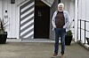 Kirkeverge Jahn Tharaldsen i Nærøysund kirkelige fellesråd reagerer på falskt blomstersalg som hevdes å være i kirkens navn.