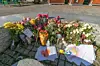 Tegninger og hilsninger på Kolvereid Torg blir tatt vare på.