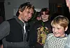 Søsknene Mads Anders Hansen og søstera Marie Alette Hansen fra Borgan fikk et artig møte med Jens.