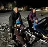 Leder i friluftsgruppa er Hilde Iren Aune, og her deltar hun i sparkekonkurranse sammen med Elliot Øvereng, Amanda Aardal og Noah Strand.