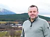 Espen Lauritzen (Sp) mener det er bra at erfarne bønder fortsatt kan bli mentorer med videreføring av ordning.