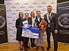 F.v Marte Løvik, leder i Yrkesopplæringsnemnda, Marianne Eidsmo, Camilla Blokkum Fosmo, Sparebank1 SMN, Marius Ekeberg, lærling, Tomas Iver Hallem, fylkesordfører.