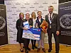 F.v Marte Løvik, leder i Yrkesopplæringsnemnda, Marianne Eidsmo, Camilla Blokkum Fosmo, Sparebank1 SMN, Marius Ekeberg, lærling, Tomas Iver Hallem, fylkesordfører.