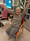 Jorun Leirvik er en sprudlende dame som stortrives på Bjørkåstunet.