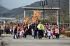 Før helga laget Kolvereid skole 17.mai-stemning i gata. Noe tog blir det ikke på nasjonaldagen.