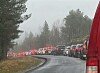 Asfalteringsarbeid skaper forsinkelser, og bilister må belage seg på venting.