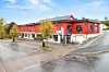 Kovabygget ligger ute med en prisantydning på 8,5 millioner kroner.