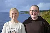 Emma Båfjord Vikestad og Kristine Vågø Seierstad fikk se skolearbeidet i helt nye omgivelser.