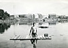 Det var varmt vær før også. Dette bildet er av Gunnar Rauø i havnebassenget i havnebassenget i Rørvik for en god del år tilbake.