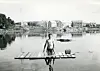 Det var varmt vær før også. Dette bildet er av Gunnar Rauø i havnebassenget i havnebassenget i Rørvik for en god del år tilbake.