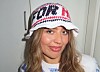 VM-feberen har gitt Sanna Olsen et nytt håndarbeidsprosjekt. Så langt har hun brukt rundt 30 timer på å hekle fem supporterhatter i ulike mønstre.