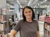 Sommerkjoler og lette strikkeplagg er blant favorittene før Rørvikdagan, forteller daglig leder Tone Merethe Finseth hos Cubus.