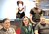 Kim Rune Bøe, Ola Nordahl og Morten Øyahals fra Navis Maritime, sammen med leder Turid Anita Hatling Finne og nestleder Geir Vidar Nubdal (med på skjerm) fra Njord E-sport inviterer til bedriftsliga i CS2.