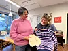 Nina Andreassen og Torunn Neerland viser fram eksempler på hva folk har gitt eller kan gi, men understreker at de trenger alt mulig.