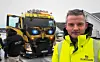 Daglig leder Øyvind Barland viser stolt frem Bumblebee.