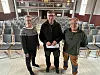Fornøyde ansatte: Kirkeverge Britt Tove Edvardsen, kirketjener Terje Kvalø og konsulent Arild Hestø.