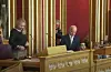 Finansminister Jan Tore Sanner overrakte 28 kongelig propsisjoner til den nye stortingspresidenten Eva Kristin Hansen.