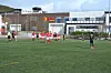 Her har Patiwat Laioprakhon (nr. 17) akkurat skrittet opp før han sendte et frispark i mål bak Spillums keeper.