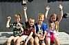 Johannes (7), Sondre (7), Nicklas (6) og Mathilde (6) jubler etter en aktiv dag i hallen.