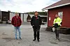 Terje Talgø, Adelsten Paulsen og Frode Næsvold foran området der Bindalsbygg skal bygges ut, og skape et torg mot Coop-bygningen i bakgrunnen.