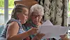 Randi Øren fyller 90 år, her med oldebarnet Jenny(9).