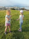 Amanda Bach Aardal og Una Bracevicute koste seg i det fine sommerværet.