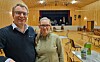 Festsjef Terje Settenøy og leder i Grendalaget Viljen Karina Hasfjord ønsket gjestene velkommen til tredje juledagsfest som gikk av stabelen for 101. gang.