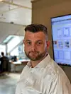 Ytringens nye markedskoordinator, Fredrik Østvang Duna er godt i gang i jobben.