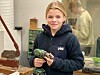 Mathea Øvereng trives best når hun får snekkere – både på skolen og hjemme.
