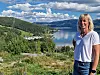 Ragnhild Melgård Wendelbo står foran selve Brækkabakkan.