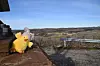 Oddny har klatret opp på en liten fjelltopp i Rørvik. Hva heter den? Bak henne ligger enden av en gammel vei som har blitt oppgradert med mange dugnadstimer de siste par årene. Hva heter denne populære turveien?