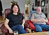 Nataliia og Robert i sitt nye husvære på Bøkestad.