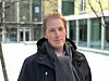 Tom Anders Stenbro fra Kreftforeningen forteller at stjerneaksjon handler om å lyse opp sykehus i julen, men også om å støtte forskning slik at flere skal overleve kreft.