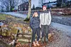 Lill Tove Ledang og Jo Anders Berg Tangen er glade for at vegen nå har blitt fjernet.