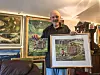 Kunstgiver Magne Olav Aarsand Brevik skal selv bidra til at guidene får god kunnskap om bildene som skal stilles ut i galleriet.