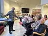 Per Christian Ellefsen fikk god kontakt med publikum i Borgstua.