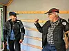 De eldste måler krefter. Veteranene Harald Valø og Herold Settnøy er to av de mest aktive skytterne i Vikna skytterlag og har mye moro sammen.