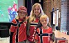 Carina Sørvik Olsen sammen med Leander og Viktor Holthe hadde fulgt alle Norges VM-kamper på offentlige visninger – også under ferien i Sverige. Søndag var de på plass i Nærøysund kulturhus da Norge slo Brasil.