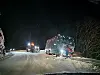 Like før klokka åtte var bergingsbil på plass for å dra lastebilen tilbake på veien.