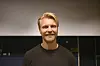 Møteleder og daglig leder i Namdalskysten Næringsforening, Jonas Williksen, ønsket deltakerne velkommen til en formiddag med erfaringsutveksling og idédeling på Kystmuseet Norveg.