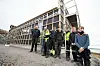 Hver onsdag møter seks elever fra Austafjord skole opp for å jobbe på byggeplassen på Garstad.